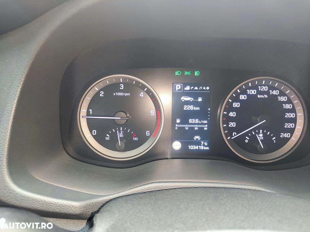 Hyundai Tucson 2.0 CRDI 4WD 6AT Premium+ - 13