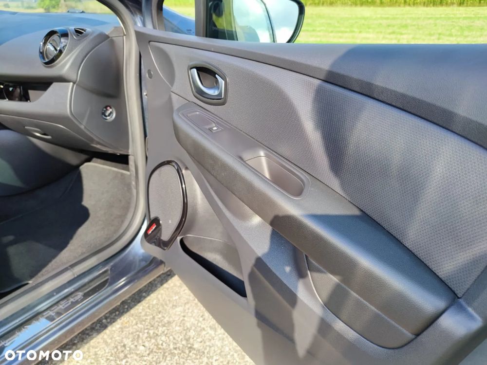 Renault Clio 1.5 dCi Energy Limited 2018 - 30