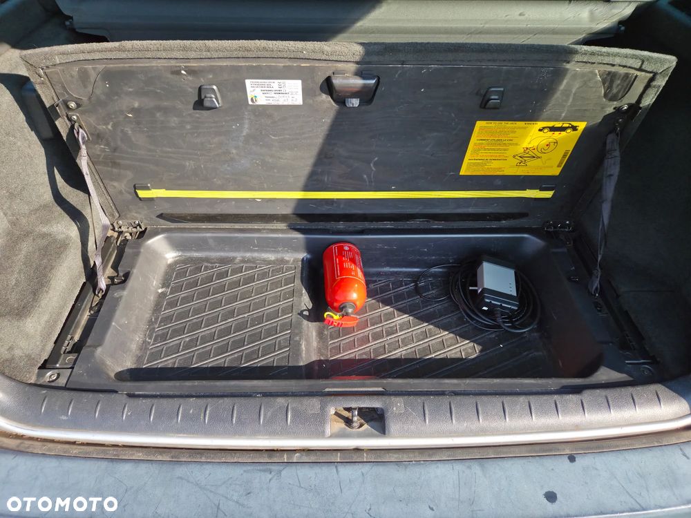 Volvo XC 70 D5 AWD Automatik - 15