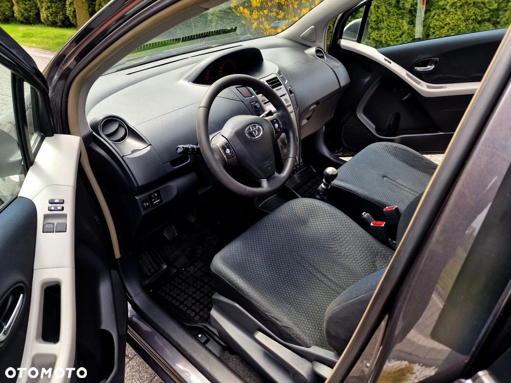 Toyota Yaris 1.33 Prestige - 17