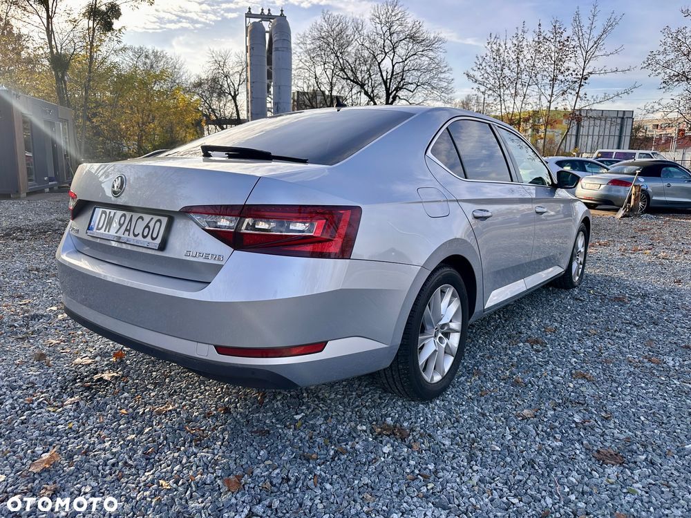 Skoda Superb 2.0 TDI Style DSG - 7