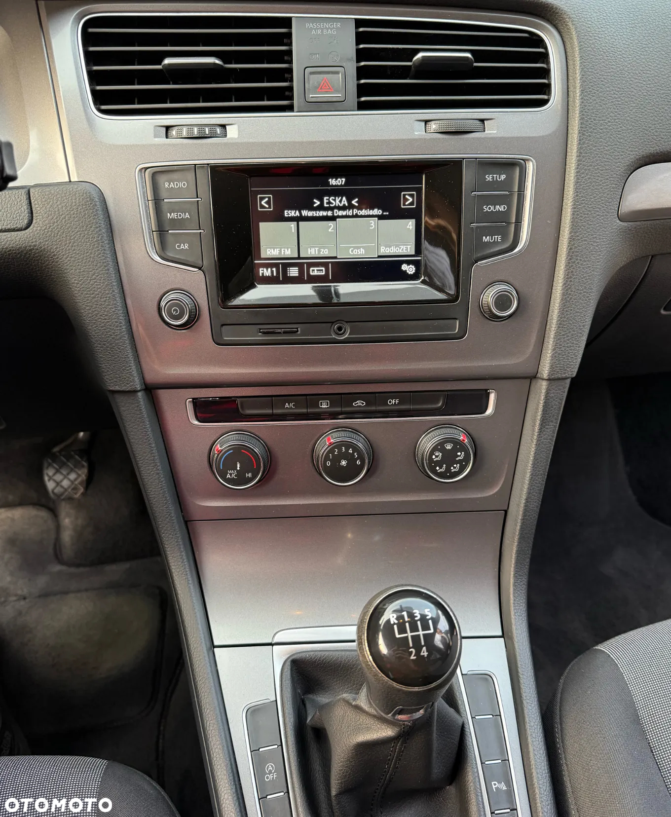 Volkswagen Golf VII 1.6 TDI BMT Trendline - 11