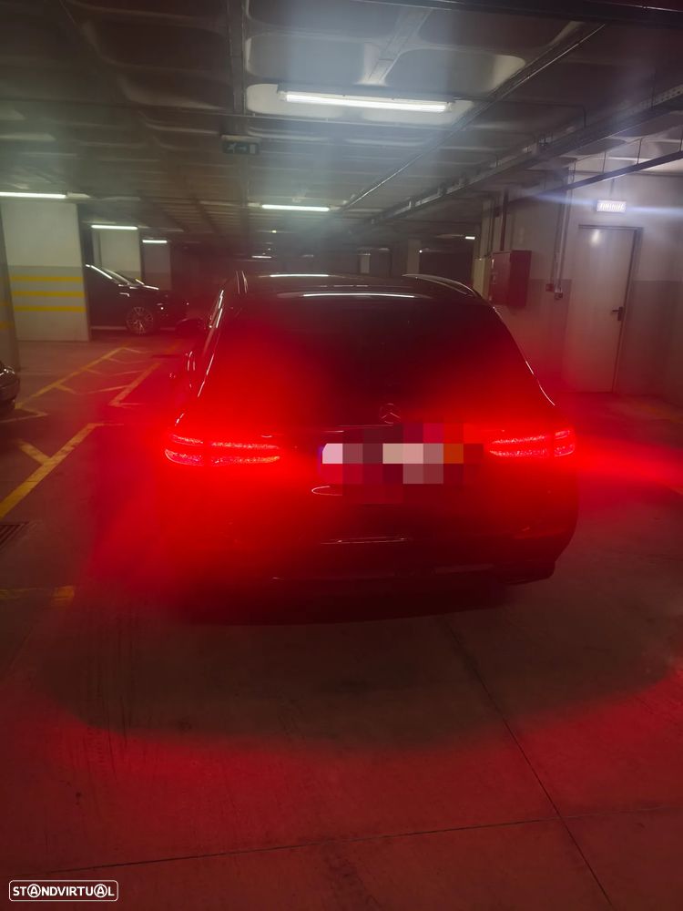 Mercedes-Benz E 220 d Exclusive Line - 3