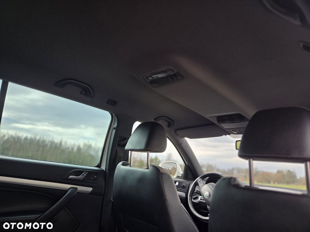 Skoda Octavia 2.0 TDI DPF DSG RS - 14