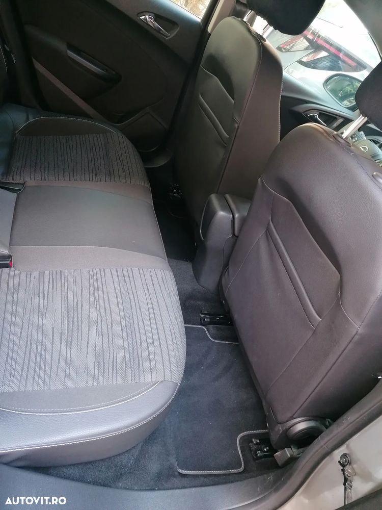 Opel Astra 1.4 Turbo - 4