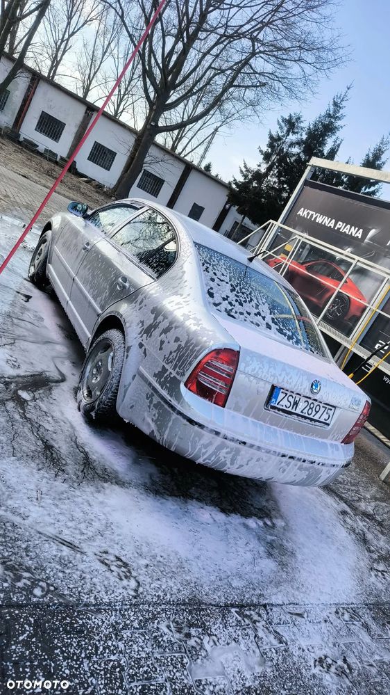 Skoda Superb 1.8 Turbo Comfort - 1