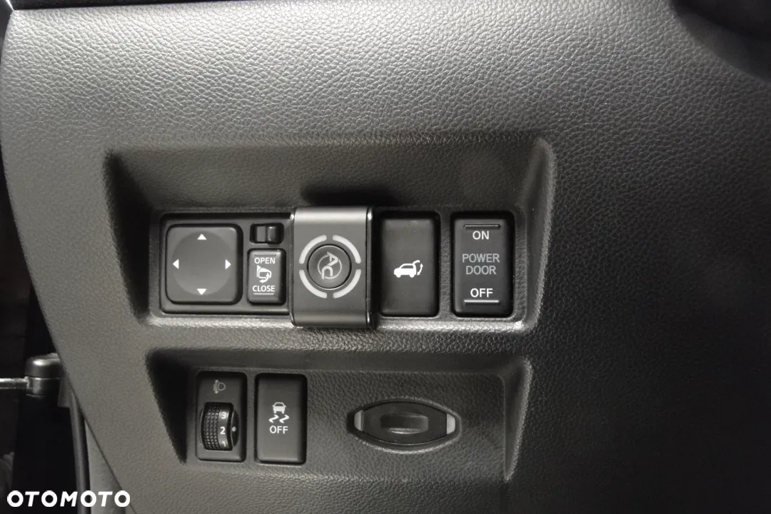 Infiniti QX70 - 23
