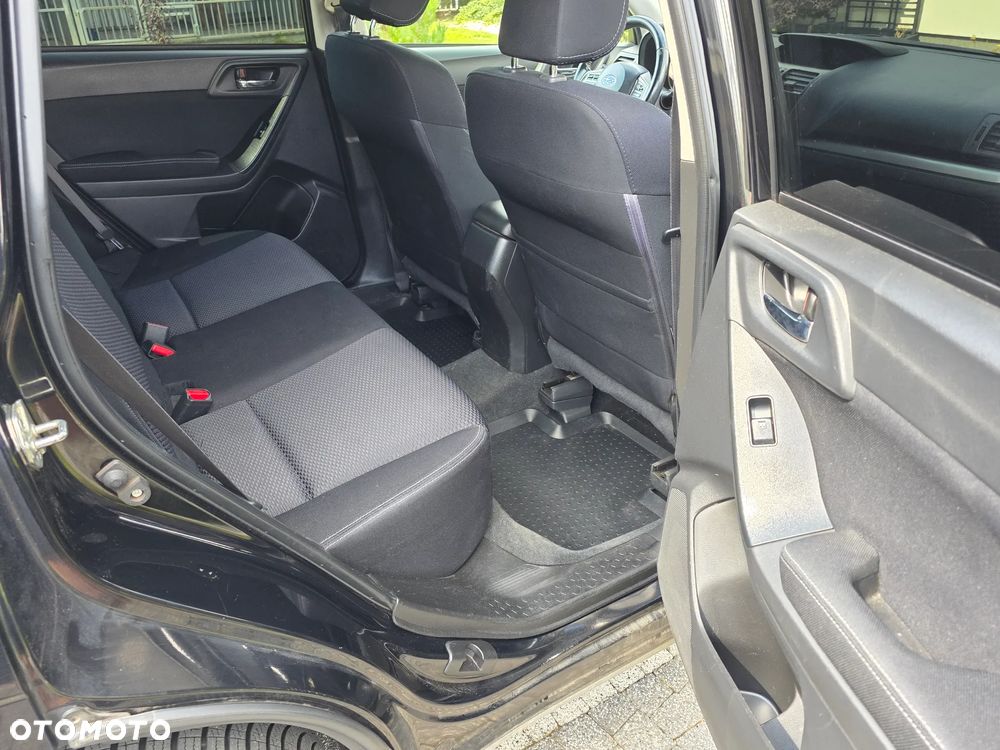 Subaru Forester 2.0D Exclusive - 10
