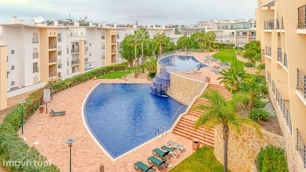 T1 com Piscina e Campo de Ténis | Encosta da Orada – Albufeira - Grande imagem: 2/27