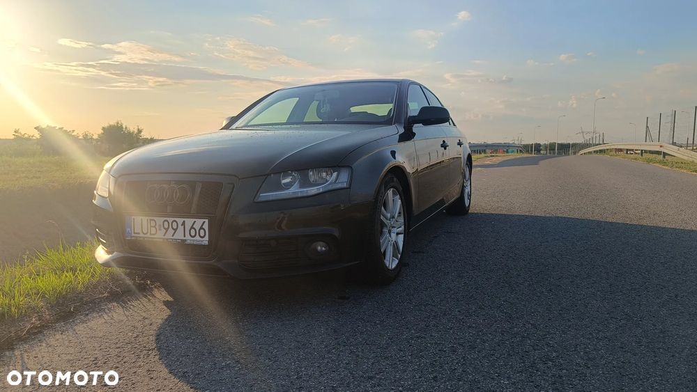 Audi A4 Limousine - 8