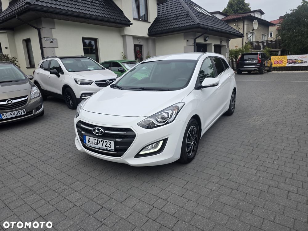Hyundai i30 1.6 Comfort - 10