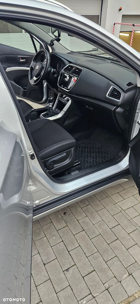 Suzuki SX4 S-Cross - 12