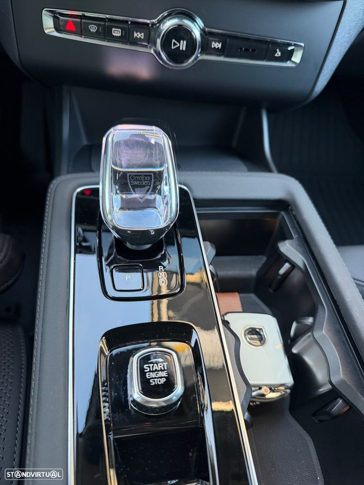Volvo XC 90 2.0 T8 PHEV Plus Dark AWD - 20