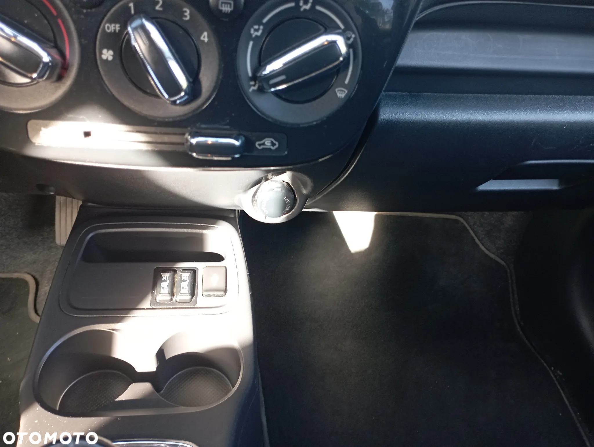 Mitsubishi Space Star 1.2 AS&G Invite - 11
