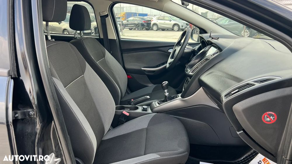 Ford Focus 1.0 EcoBoost Start Stop Titanium - 8