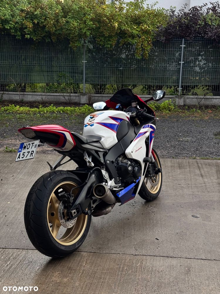 Honda CBR - 1