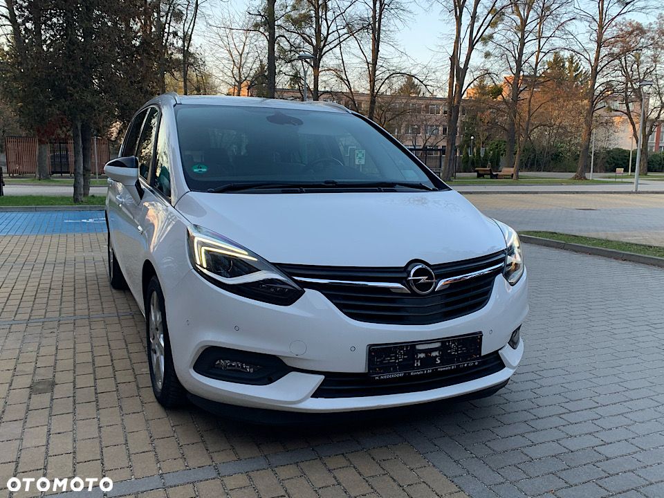 Opel Zafira - 25