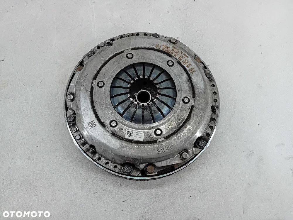 KOŁO DWUMASOWE KOMPLETNE OPEL INSIGNIA 55574769  55574767 1.6 16V - 3