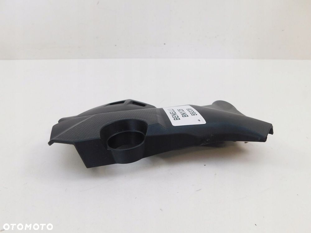 BENELLI BN 125 OSŁONA RAMY PRAWA - 4