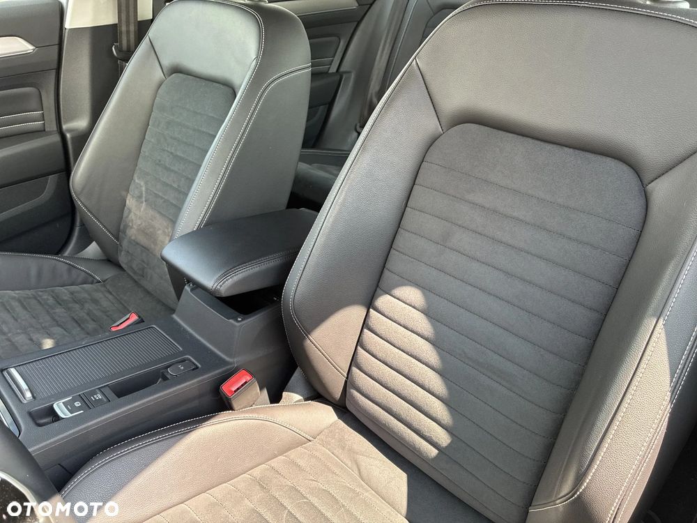 Volkswagen Passat 2.0 TSI Elegance DSG - 20