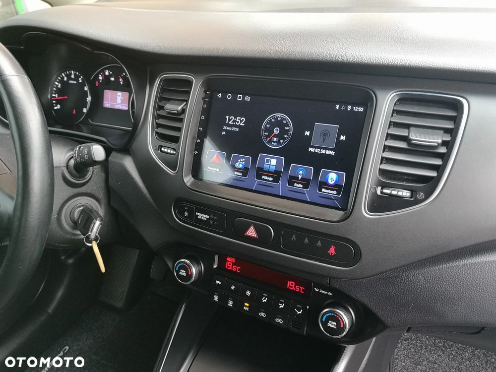 Kia Carens 1.6 GDI L - 18