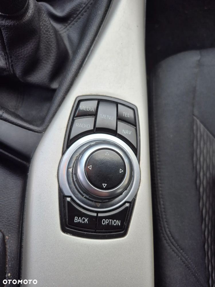 BMW Seria 1 114d Sport Line - 30