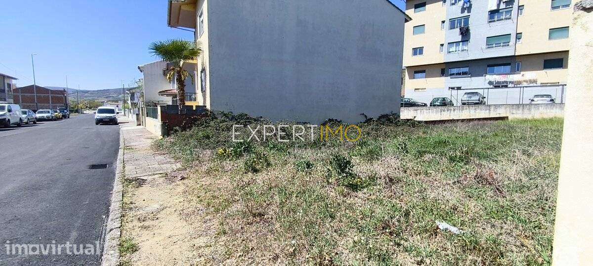Terreno Urbano de 405 m² em Bragança – Excelente Exposição Solar - Grande imagem: 4/7