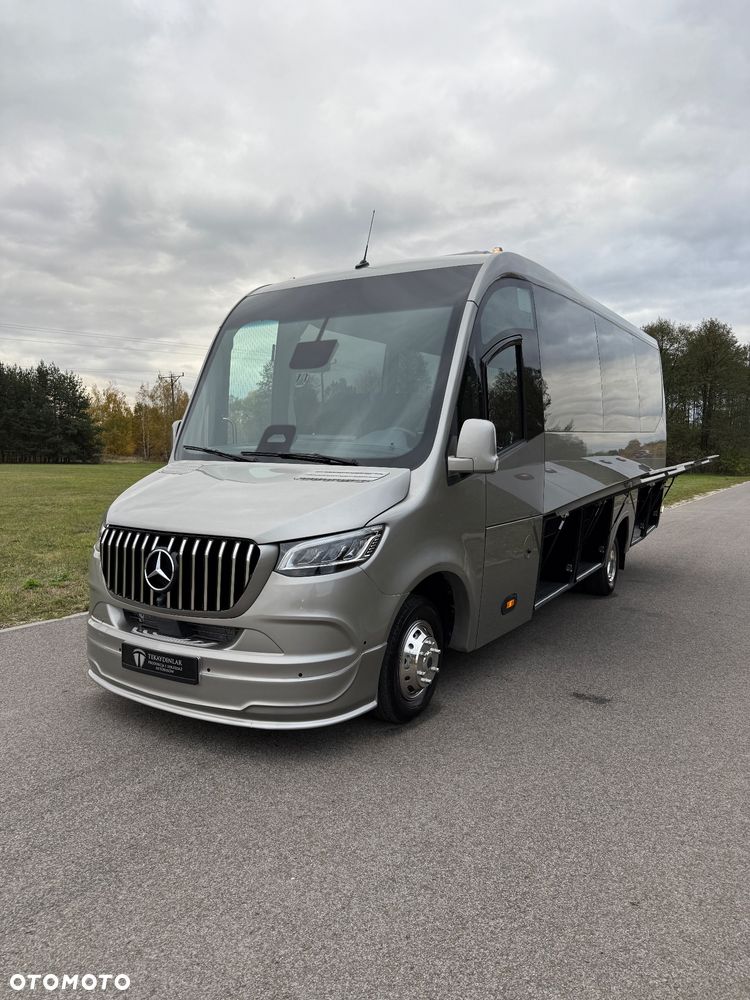 Mercedes-Benz Sprinter 519 - 18