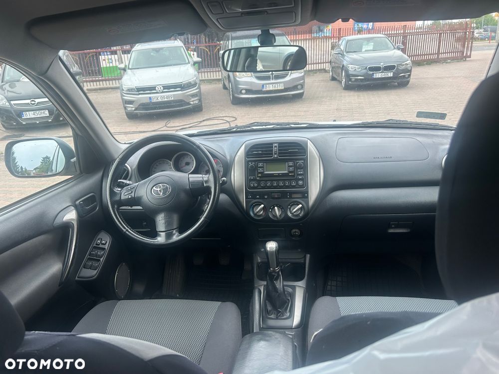 Toyota RAV4 1.8 VVT-i 4x2 - 9