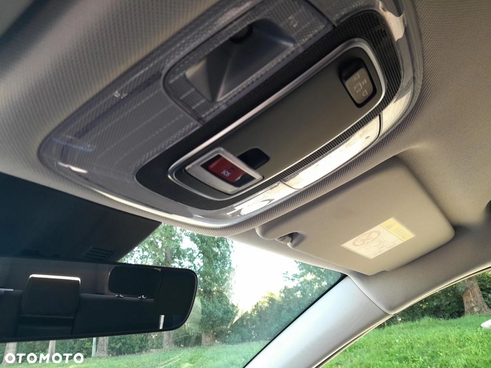 Hyundai Kona 64kWh Smart - 29