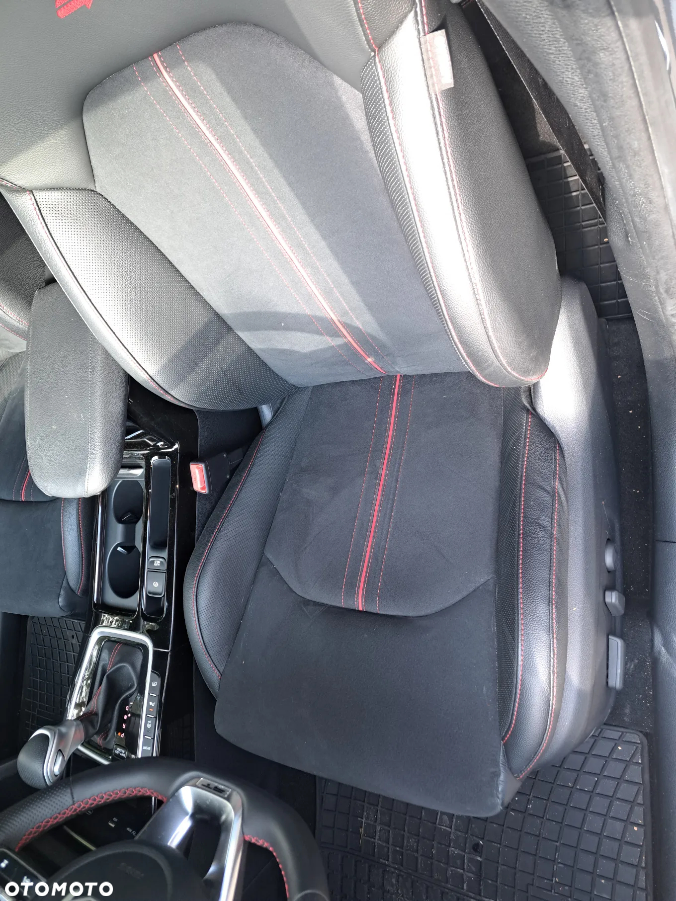 Kia ProCeed 1.6 T-GDI GT DCT - 9