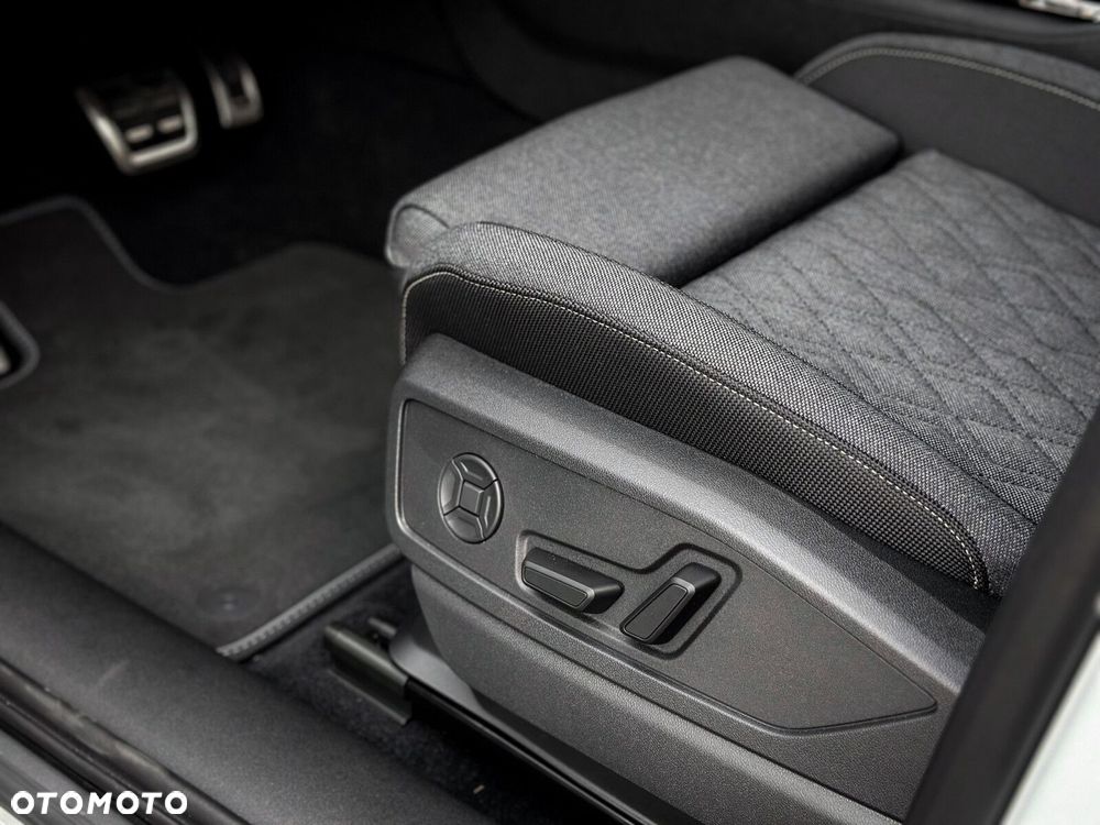 Audi Q5 Sportback - 15