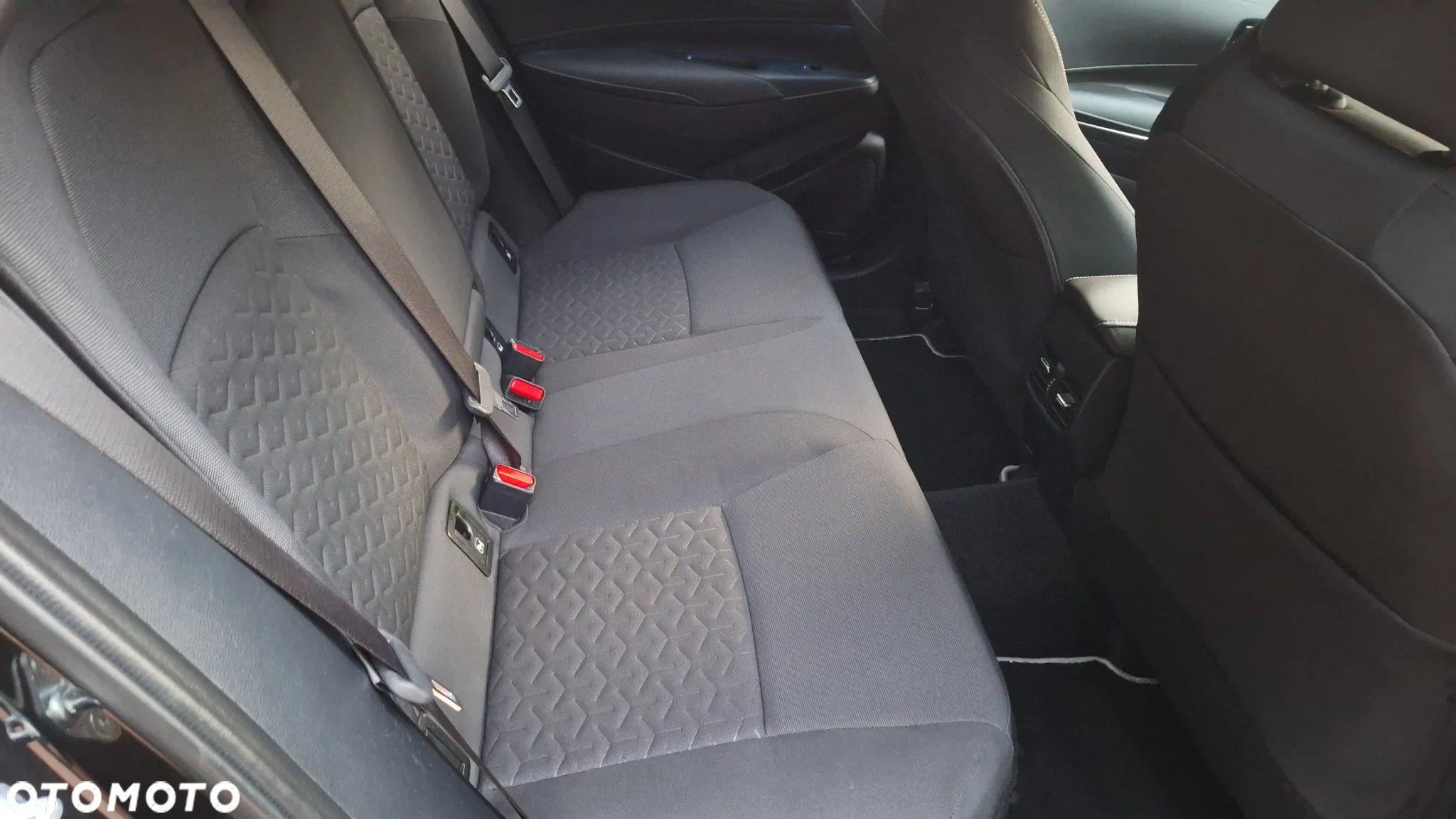 Toyota Corolla 2.0 Hybrid Style - 20