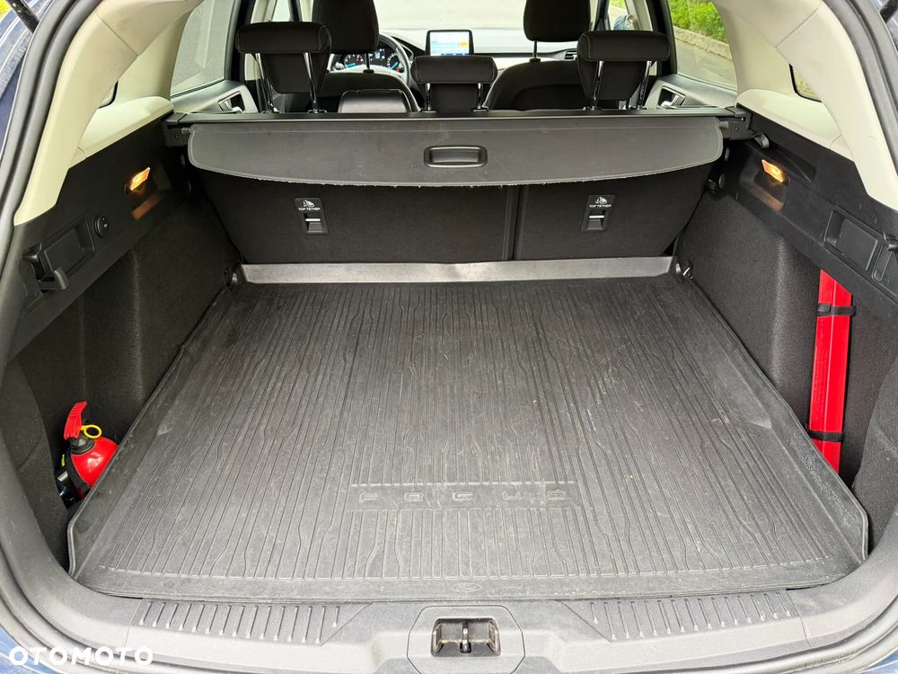 Ford Focus 1.5 EcoBoost Titanium - 10