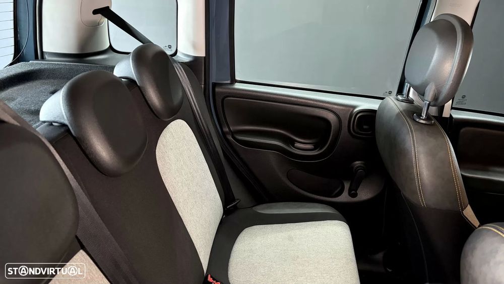 Fiat Panda 1.0 Hybrid City Cross - 39