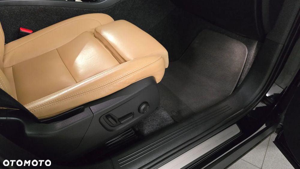 Volvo XC 40 D3 SCR Inscription - 18