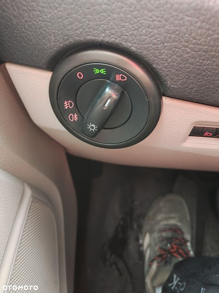 Volkswagen Caravelle 2.0 TDI L1 Comfortline DSG - 10