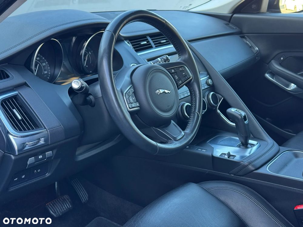 Jaguar E-Pace 2.0 i4P AWD SE - 12