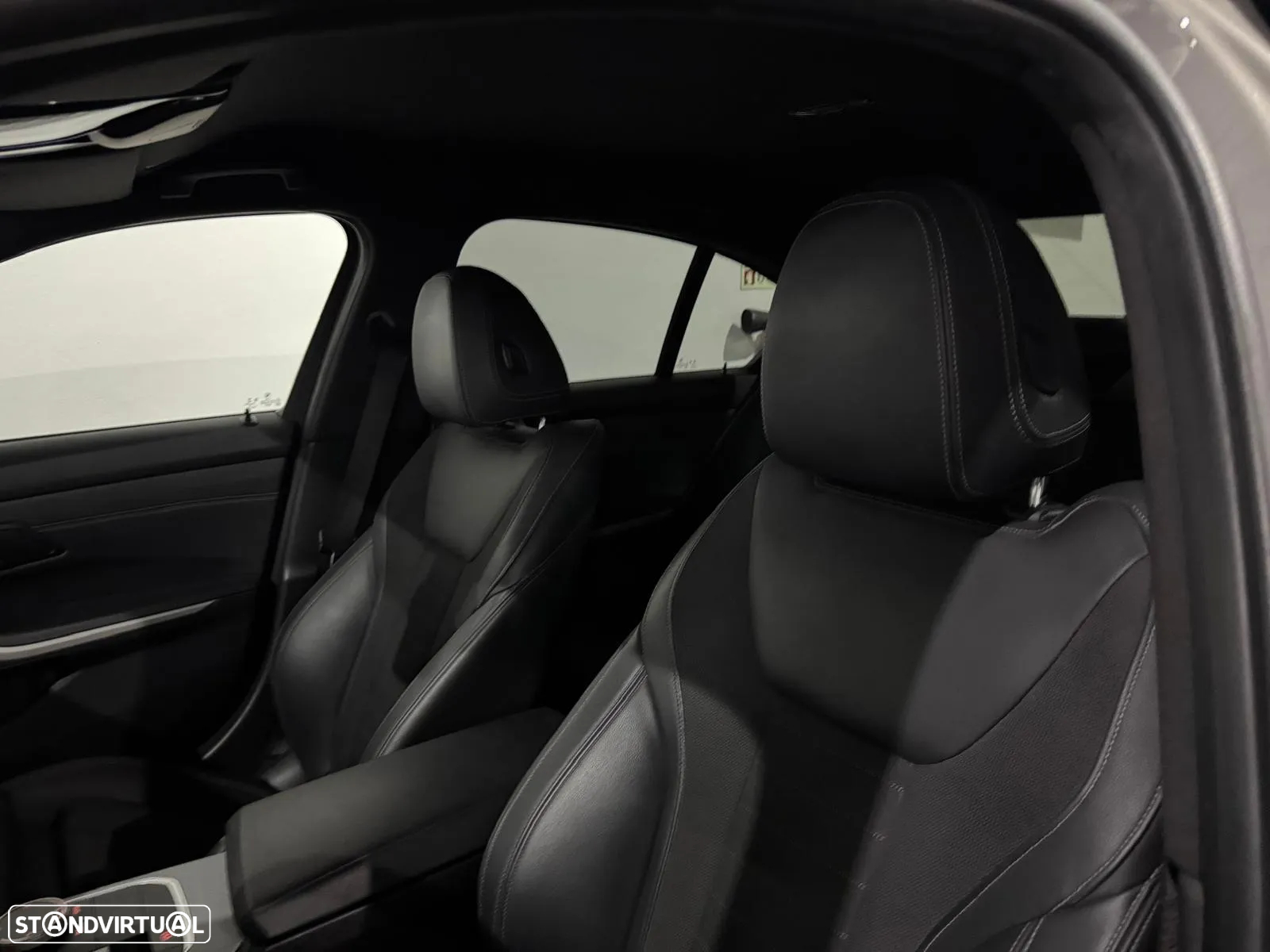 BMW 330 e Auto - 27