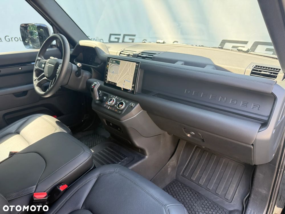 Land Rover Defender 3.0 D250 mHEV X-Dynamic SE - 10