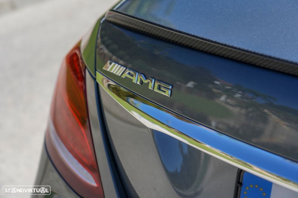 Mercedes-Benz E 63 AMG S 4-Matic+ - 16