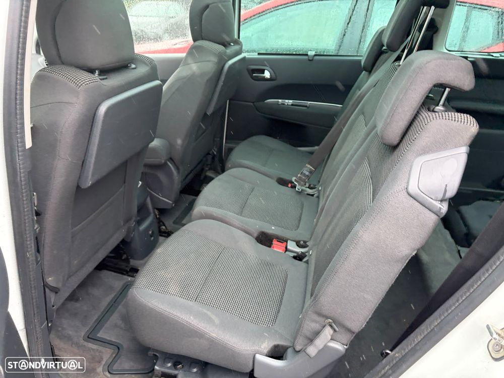 Peugeot 5008 HDI 115 Allure - 10