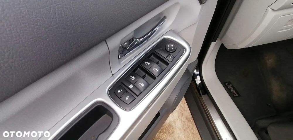Jeep Cherokee 2.8 CRD DPF Automatik Limited - 20