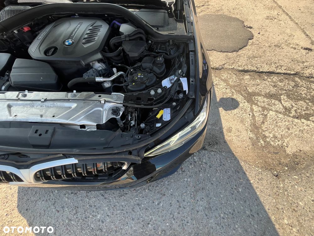 BMW Seria 3 318d Touring Sport Line - 27
