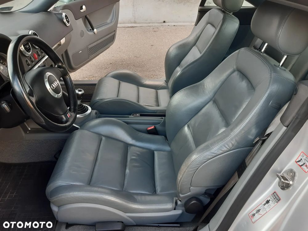 Audi TT Coupé 1.8T - 13