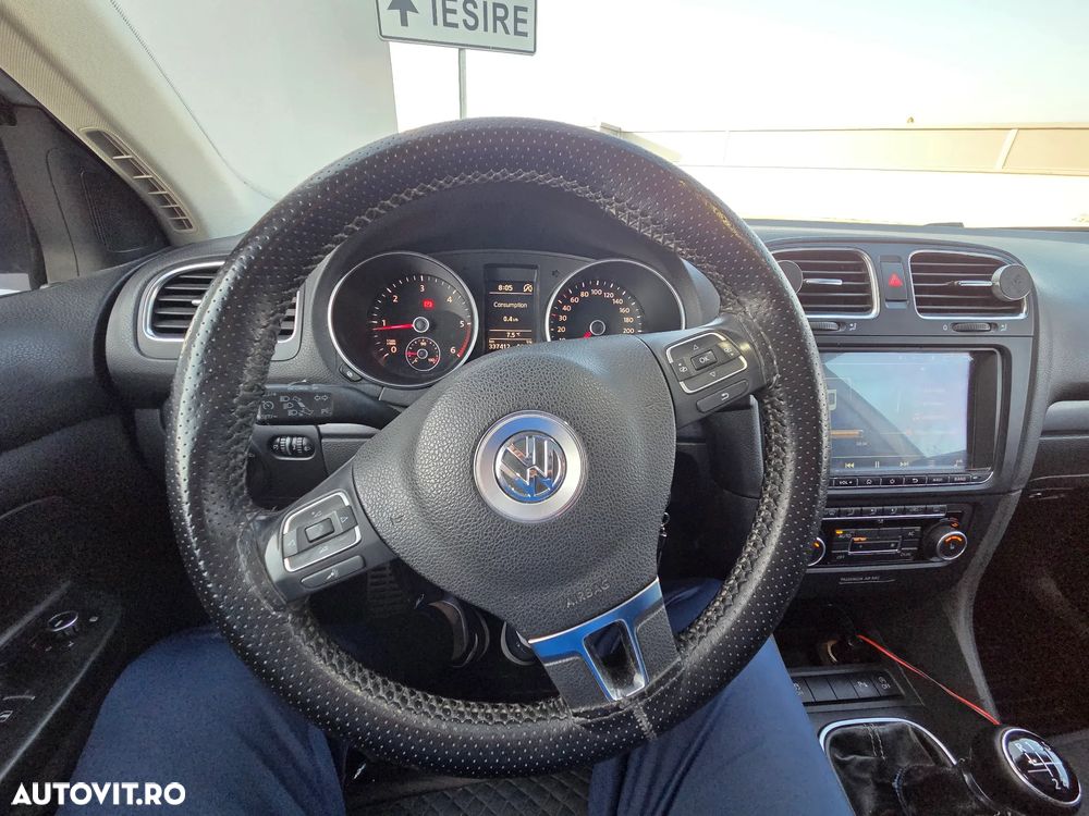 Volkswagen Golf 1.6 TDI DPF BlueMotion Technology Highline - 8