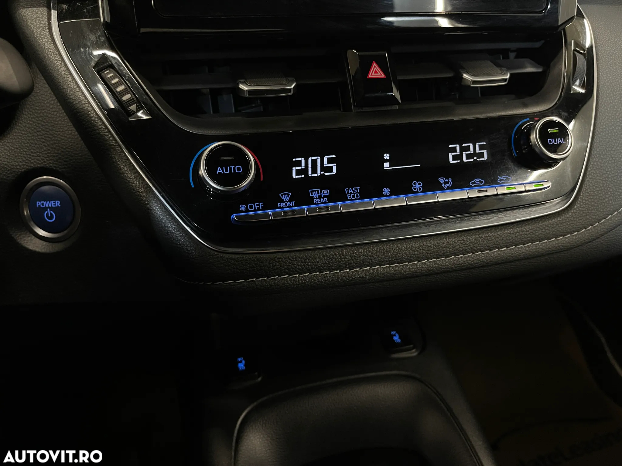 Toyota Corolla 1.8 HSD Dynamic - 17