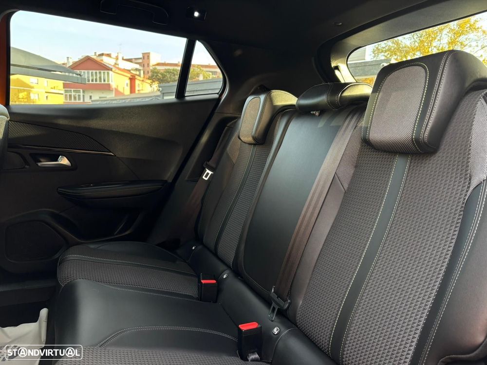 Peugeot 2008 1.2 PureTech Allure EAT8 - 30