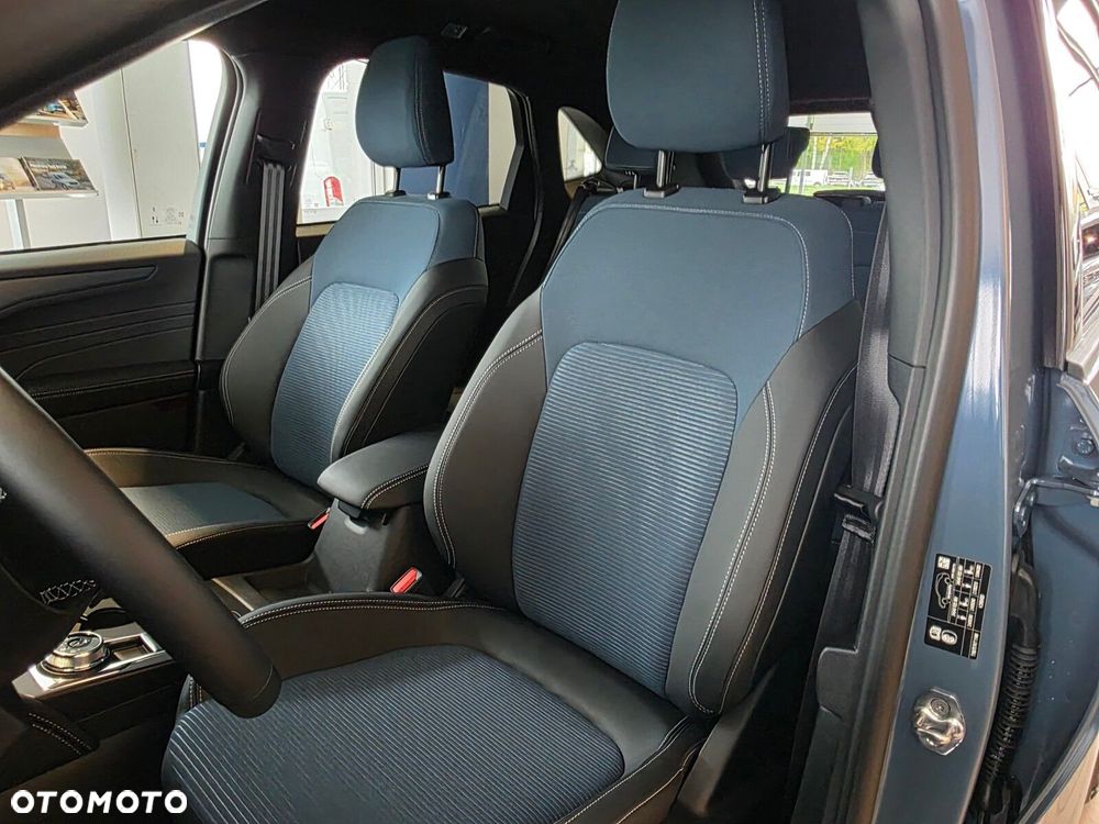 Ford Kuga - 13