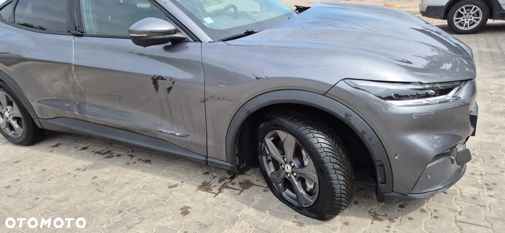 Ford Mustang Mach-E 98kWh RWD - 6